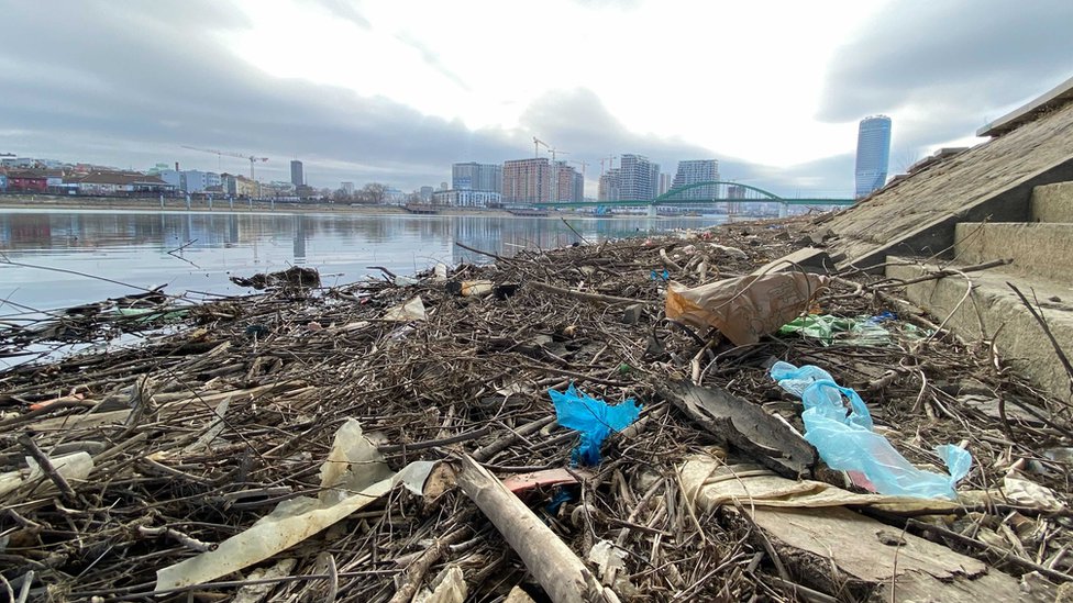 Reke, zagađenje, otpad i smeće oko splavova: Kada će Sava i Dunav u Beogradu biti čisti 4 Smeće i otpad na Savi
