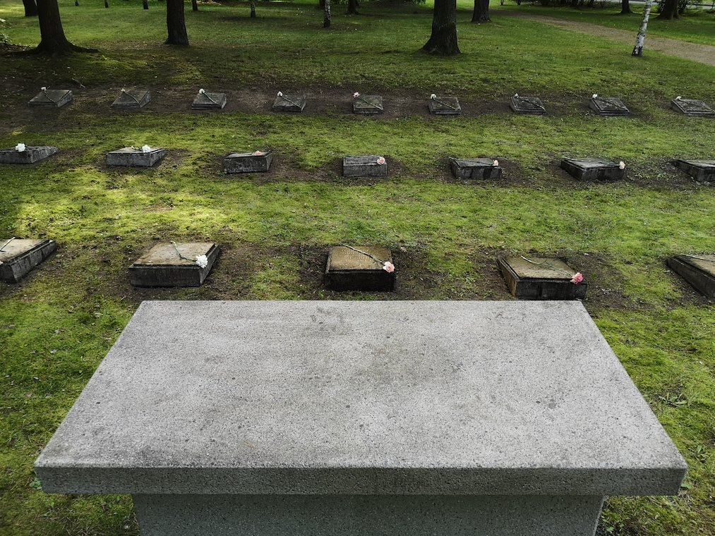 Drugi svetski rat, zločini i Štalag III-A: Beščujni krik jugoslovenskih grobova kraj Berlina 5 Jugoslovensko groblje u Lukenvaldu