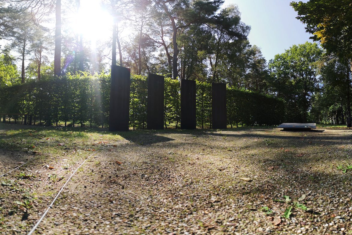 Drugi svetski rat, zločini i Štalag III-A: Beščujni krik jugoslovenskih grobova kraj Berlina 3 Jugoslovensko groblje u Lukenvaldu