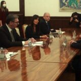 Intervju petkom - izaslanik britanskog premijera za Zapadni Balkan ser Stjuart Pič: „Moja uloga je da podržavam dijalog Srbije i Kosova" 2