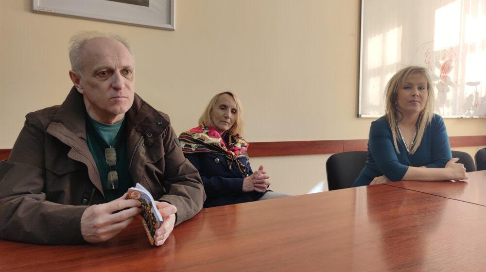 Fenomen u Paraćinu: Cela porodica Mitić završila na sudu zbog eko protesta 1