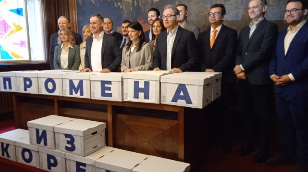 Predata lista Ujedinjene opozicije sa više od 20.000 potpisa podrške i motom "Promena iz korena" 1