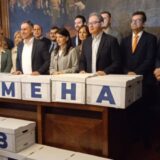 Predata lista Ujedinjene opozicije sa više od 20.000 potpisa podrške i motom "Promena iz korena" 4