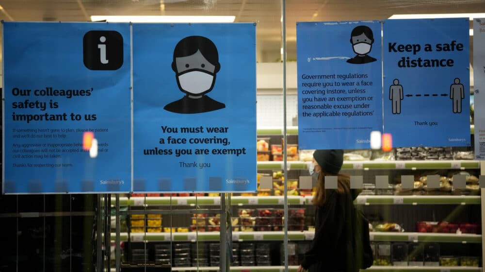 Britanski premijer najavio ranije ukidanje propisa o kovid izolaciji 1