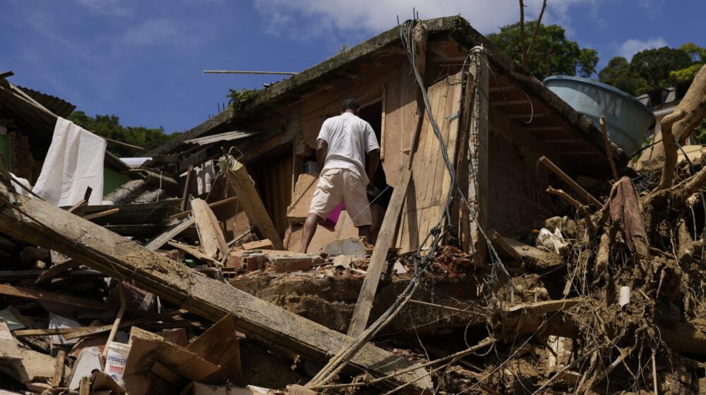 Najmanje 110 nastradalih u poplavama i klizištima u Brazilu, nestalo više od 130 ljudi 1