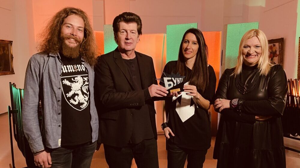 Pesma "Hotel Jugoslavija" Bajage i benda E-Play proglašena za "Pesmu godine" emisije "Bunt" 1