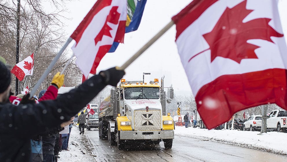Kanadska policija uklanja demonstrante sa granice sa SAD 1