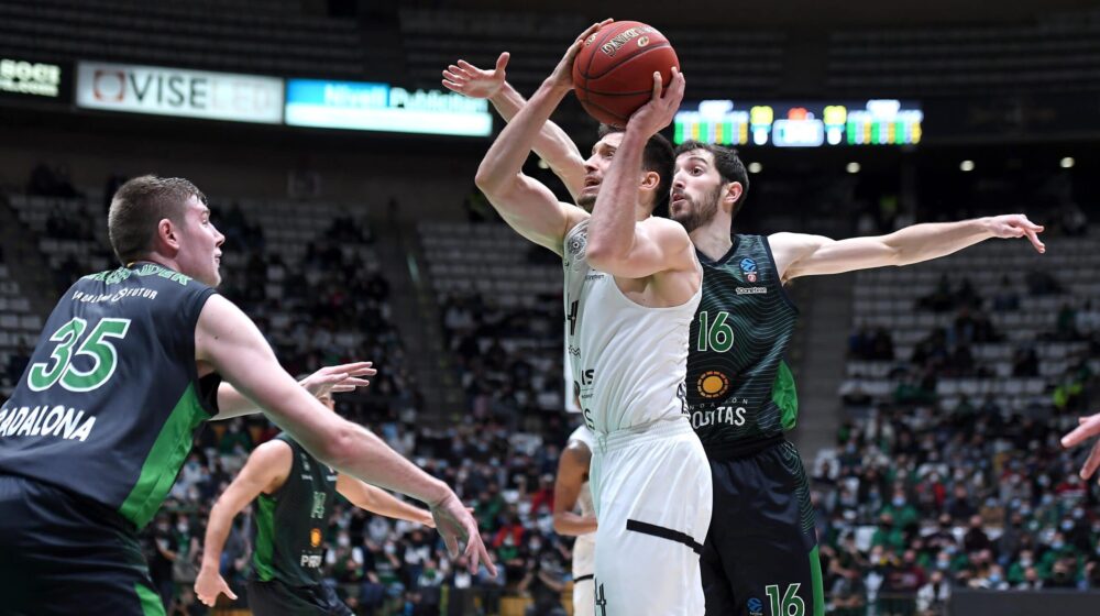 Partizan nokautiran trojkama 1