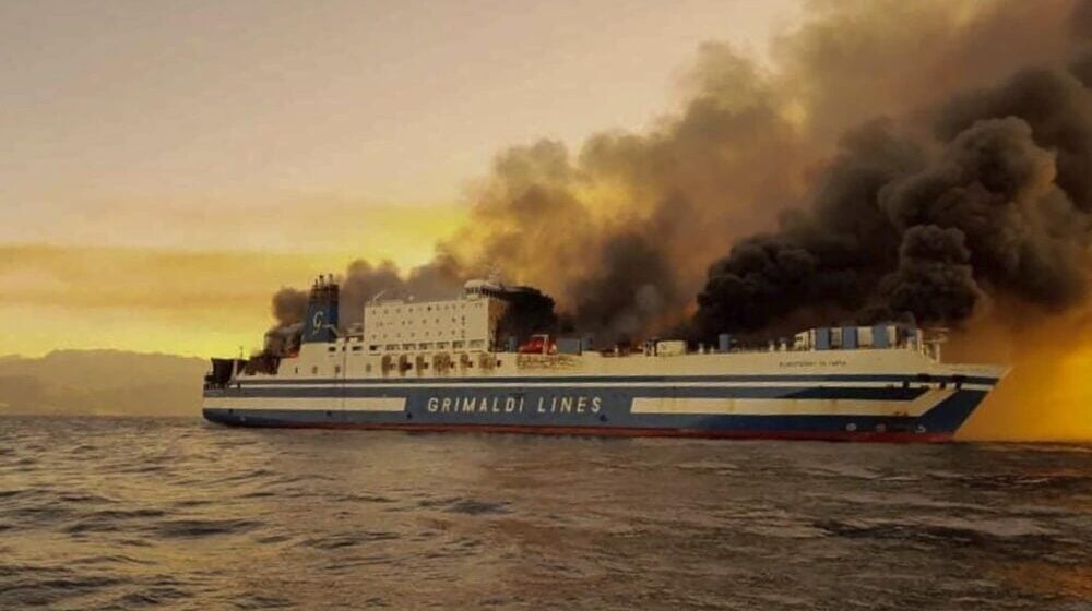 Požar gori na italijanskom trajektu kod Grčke, traga se za 12 nestalih 1