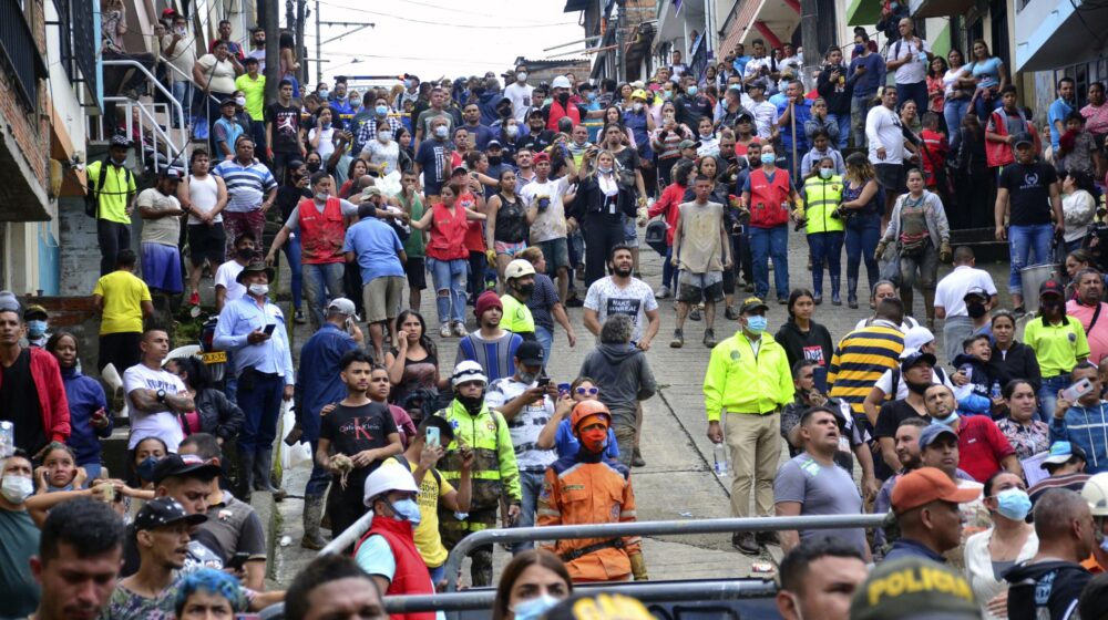 Najmanje 14 poginulih i 35 povređenih u klizištu u Kolumbiji 1