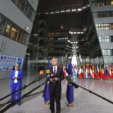 NATO: Rusija nastavlja da gomila trupe blizu Ukrajine 15