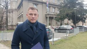 "Srbi koji ne budu hteli da glasaju za vladajuću koaliciju će moći samo traktorima preko administrativnog prelaza" 2