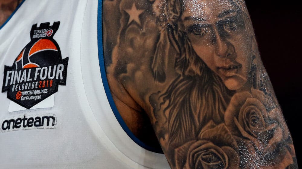 Pomera se Fajnal-for Evrolige u Beogradu 1