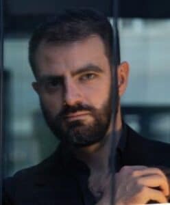 Kragujevac: Večeras koncert italijanskog pijaniste Đulia Bidaua 2 Kragujevac: Večeras koncert italijanskog pijaniste Đulia Bidaua 2