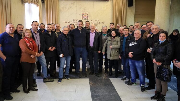 Gradonačelnik Kragujevca na sastanku sa predstavnicima seoskih mesnih zajednica obećao subvencije za poljoprivredu i osudio blokadu puteva 1