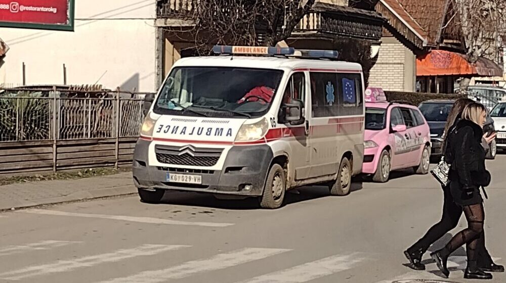 Pacijenti sa kovidom i bolom u grudima javljali se juče kragujevačkoj Hitnoj pomoći 1