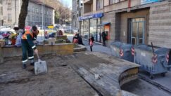 IMG-4b61b88f9f2e67eba9f14d9e89b76337-V(2) Počelo čišćenje prostora oko Cvetne pijace, građani očekuju da im se vrate i zelene površine (FOTO) 4