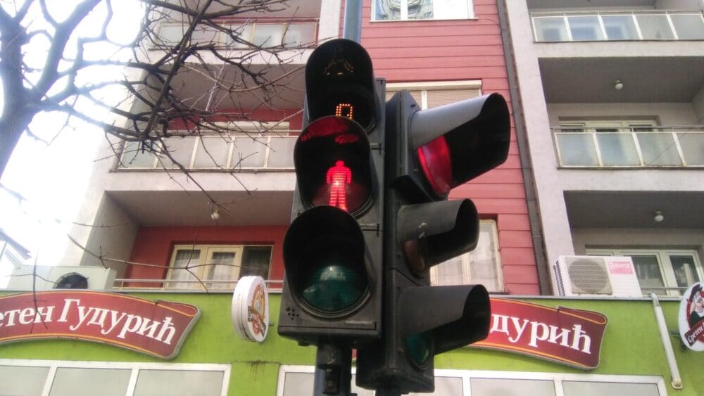 U Užicu novi semafori, elektronski usporivači brzine i vibro trake 2 U Užicu novi semafori, elektronski usporivači brzine i vibro trake 2