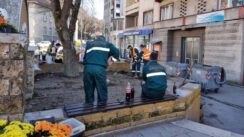 IMG-935b15c52d5f706fe87a5ba9ed6d1cd8-V Počelo čišćenje prostora oko Cvetne pijace, građani očekuju da im se vrate i zelene površine (FOTO) 5
