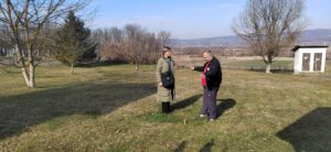 Na parkingu Rio Tinta parkirano 10 džipova, meštani Nedeljica tvrde: "Pre neki dan su kupili dve kuće, prodavci ucenjeni" 2 Na parkingu Rio Tinta parkirano 10 džipova, meštani Nedeljica tvrde: "Pre neki dan su kupili dve kuće, prodavci ucenjeni" 2