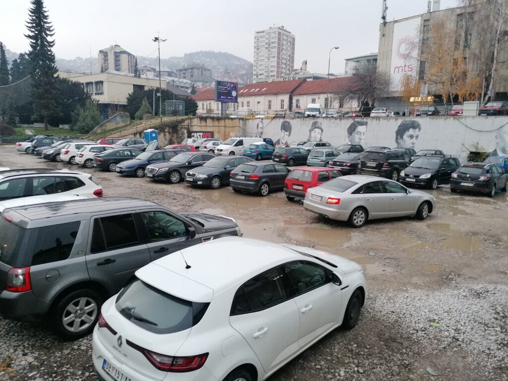 Užičani uskoro dobijaju nova parking mesta kod Buvlje pijace i "fast garaže" 2