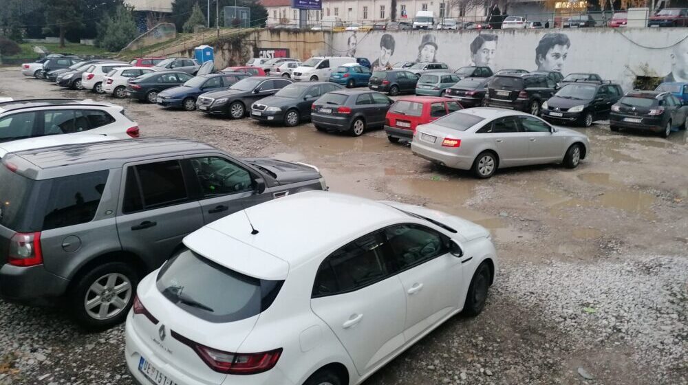 Užički Zavetnici od nadležnih traže uređenje parkinga stare pošte 1