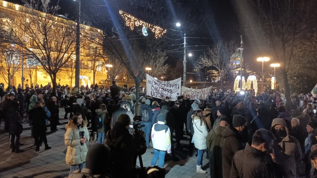 Završen ekološki protest, najavljeno kampovanje ispred Predsedništva (VIDEO, FOTO) 3