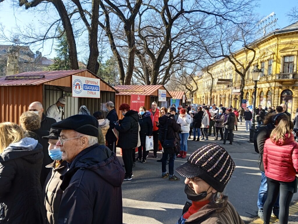“Kobasicijada Turija” donira obroke najugroženijim Subotičanima 2 “Kobasicijada Turija” donira obroke najugroženijim Subotičanima 2