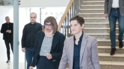 SNS Vučić nosilac svih lista SNS, Grujičić prva na republičkoj, Šapić na beogradskoj 15