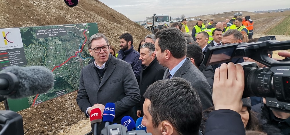 Vučić u Mačvanskom Prnjavoru: Putovanje između Beograda i Loznice trajaće sat i 10 minuta 4 Vučić u Mačvanskom Prnjavoru: Putovanje između Beograda i Loznice trajaće sat i 10 minuta 4