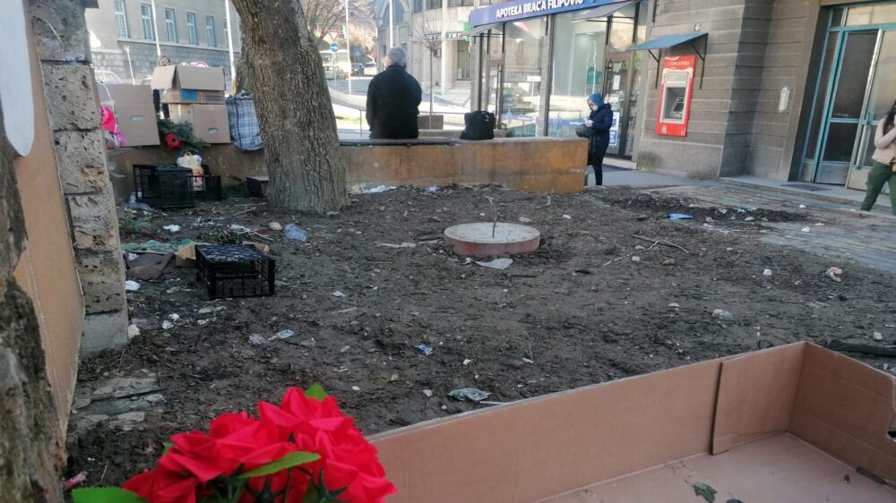 Užice: Cvetna pijaca a okolo smeće 2