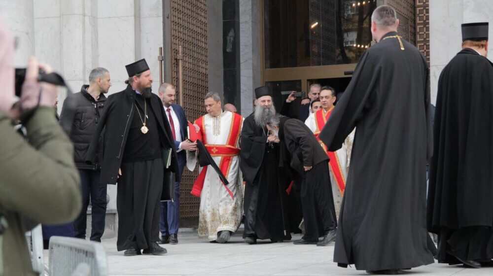 Kako izgleda novo Porfirijevo disciplinovanje vladika 1
