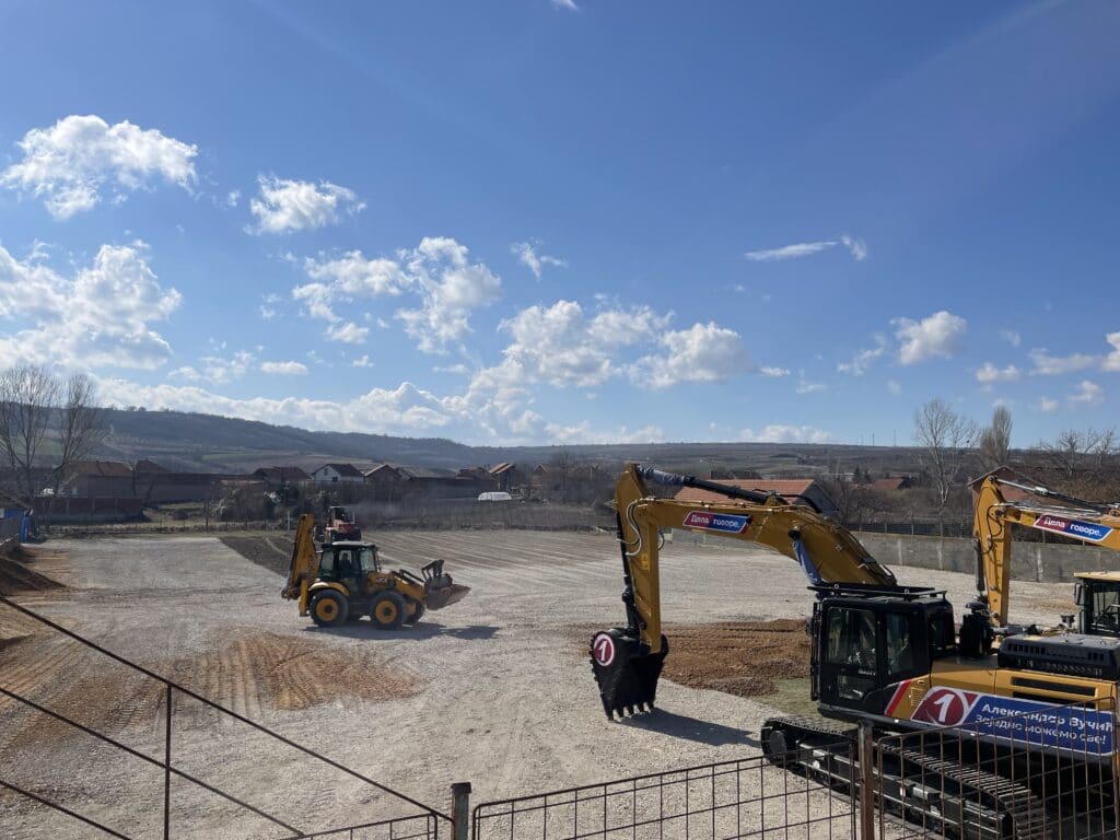 "Vučić nam je obećao da ćemo dobiti kanalizaciju": Merošinci objašnjavaju šta se zbilo na mitingu SNS 4