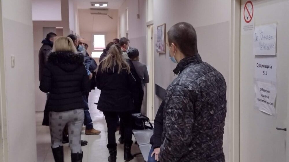 Za vikend u Šumadiji 1.347, u Kragujevcu 932 novoobolela od korone 1