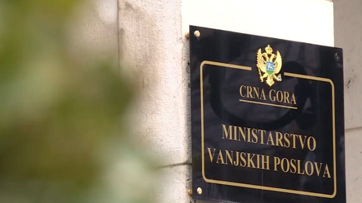 Državljani CG da razmotre mogućnost privremenog napuštanja Ukrajine 1