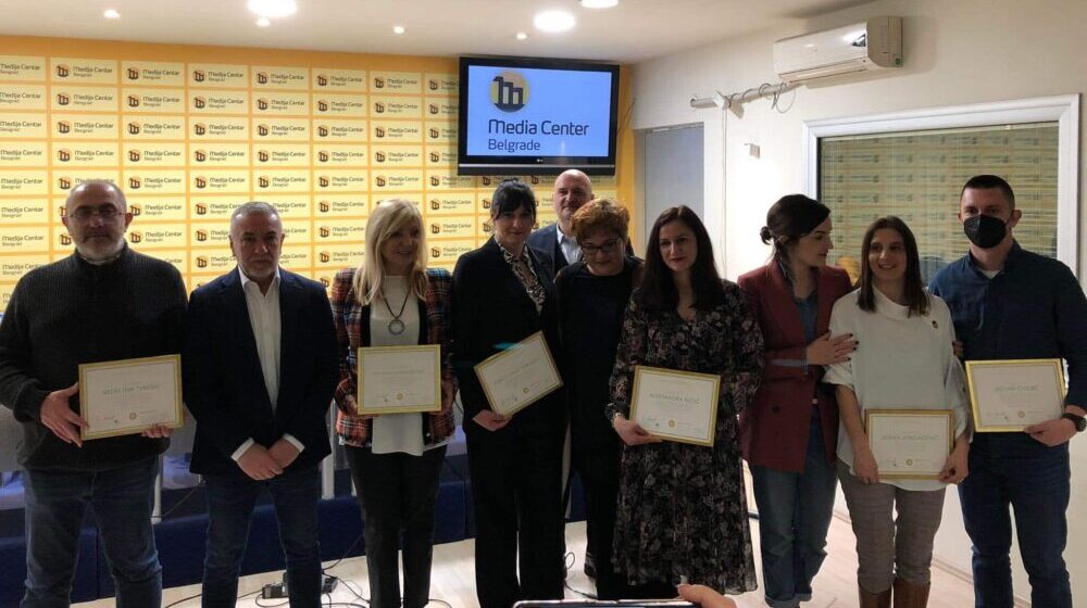 Listu Danas nagrada za multietnički suživot, za serijal tekstova "Druga strana Kosova" 1