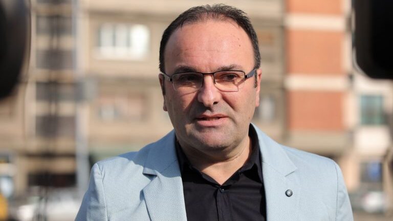 Užičani uskoro dobijaju nova parking mesta kod Buvlje pijace i "fast garaže" 3 Užičani uskoro dobijaju nova parking mesta kod Buvlje pijace i "fast garaže" 3