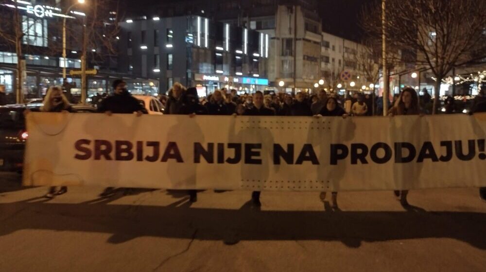 Šetnjom kroz centar grada završen protestni skup u Kragujevcu 1