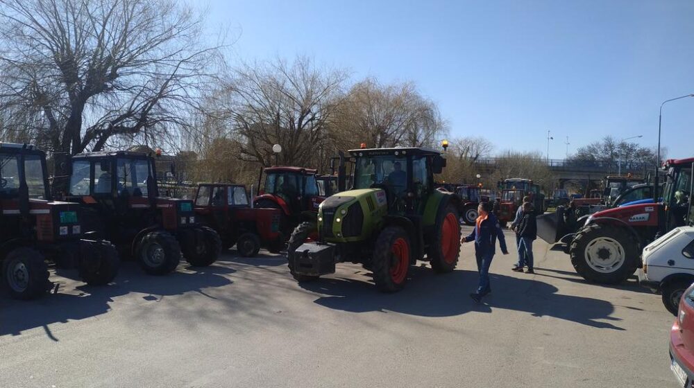"U Vladi Srbije su nam rekli da nemaju novca za subvencije": Protest poljoprivrednika u Srbobranu 1