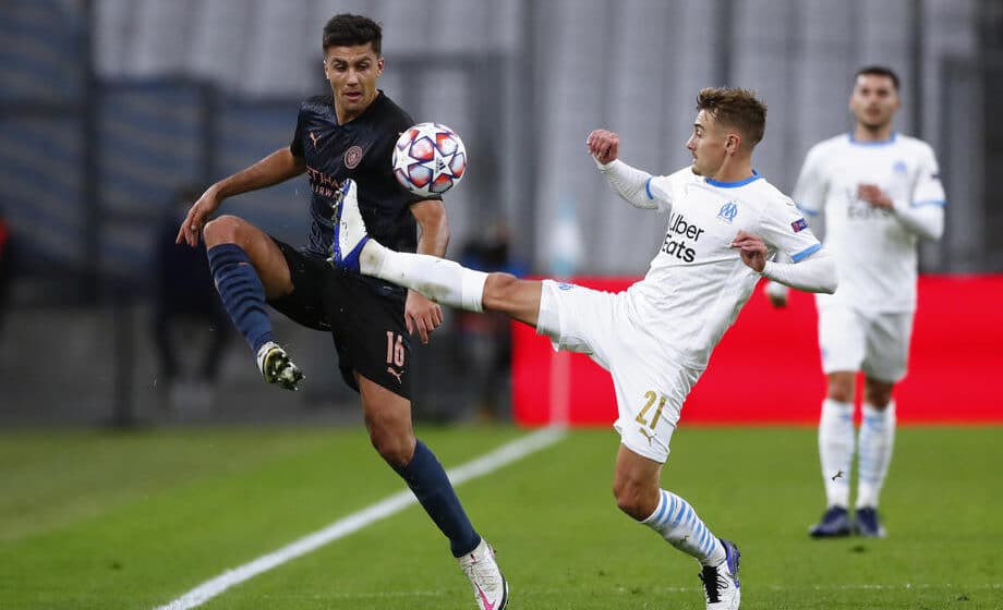 Sudijasko tumačenje nesporne situacije na Gudison parku: Kontakt lopte sa rukom Rodrija nedovoljan za penal Evertonu 1