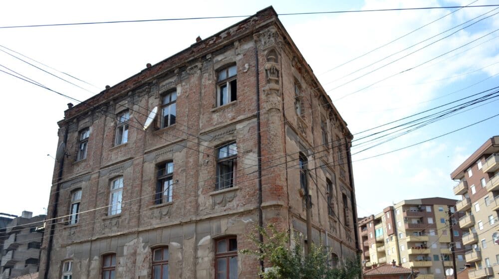 Muzej žrtava genocida osudio obnovu kuće ratnog zločinca u Kosovskoj Mitrovici 1