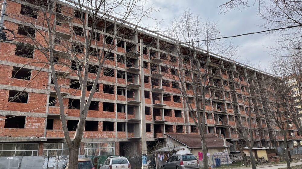 Univerzitet u Nišu pre 14 godina počeo gradnju stanova za mlade naučnike, ali do danas nije završio 1