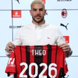 Teo Ernandez produžio vernost sa Milanom 11