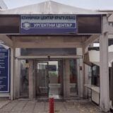 Kragujevčanin vozilom uleteo u Klinički centar 12