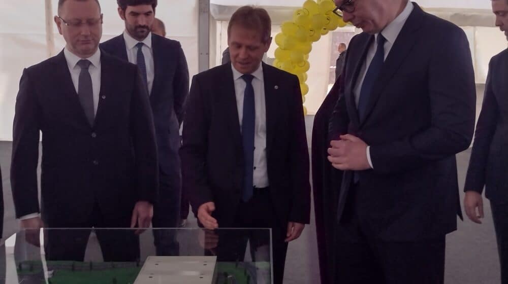 Predsednik Vučić svečano otvorio početak radova na fabrici Vaker Noizona u Kragujevcu 1