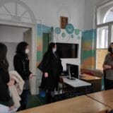 Oprema za novi informatički kabinet u zrenjaninskoj “Tesli” 11