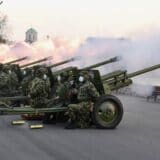 Počasna artiljerijska paljba povodom Dana državnosti (FOTO) 4