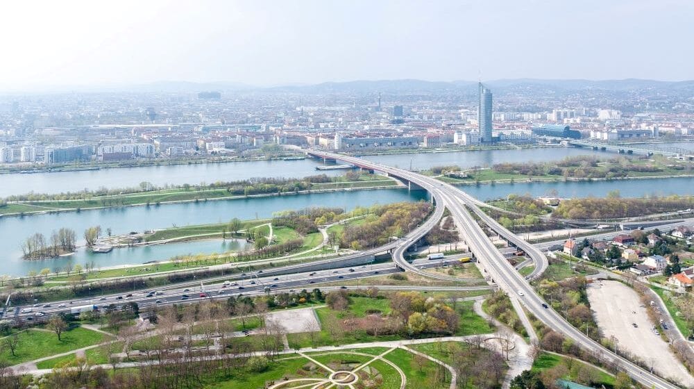 Restorani u Beču i dalje otvoreni samo za vakcinisane i izlečene 1