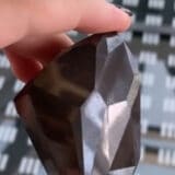 Najveći prirodni crni dijamant na svetu prodat za 3,16 miliona funti 1