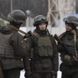 Rusija najavila dalje povlačenje svojih snaga sa ukrajinske granice 9